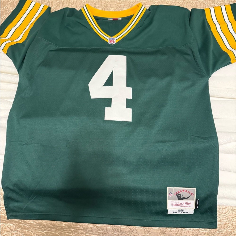 Mitchell & Ness Green Throwback Jersey